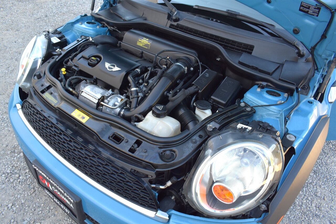 2013 MINI Convertible Cooper S 2dr! Sport-tuned suspension! Drive Mode Select! Cruise Control! Full Leather Seats! Heated front seats! Bluetooth Connectivity! - Photo 32 - Portland, OR 97266