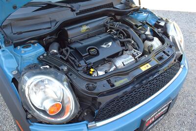 2013 MINI Convertible Cooper S 2dr! Sport-tuned suspension! Drive Mode Select! Cruise Control! Full Leather Seats! Heated front seats! Bluetooth Connectivity! - Photo 31 - Portland, OR 97266