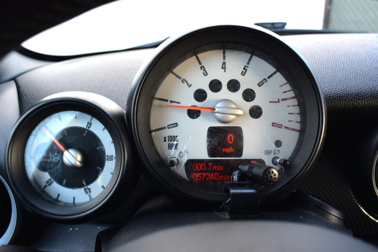 2013 MINI Convertible Cooper S 2dr! Sport-tuned suspension! Drive Mode Select! Cruise Control! Full Leather Seats! Heated front seats! Bluetooth Connectivity! - Photo 18 - Portland, OR 97266