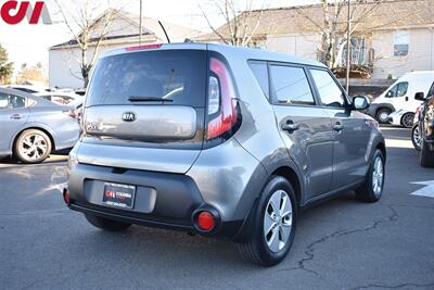 2016 Kia Soul  4dr Crossover 6A **BY APPOINTMENT ONLY** USB/Auxiliary Inputs! Bluetooth w/Voice Activation! Electronic Stability Control! Remote Keyless Entry! The Kia Soul's Active ECO Mode! - Photo 5 - Portland, OR 97266