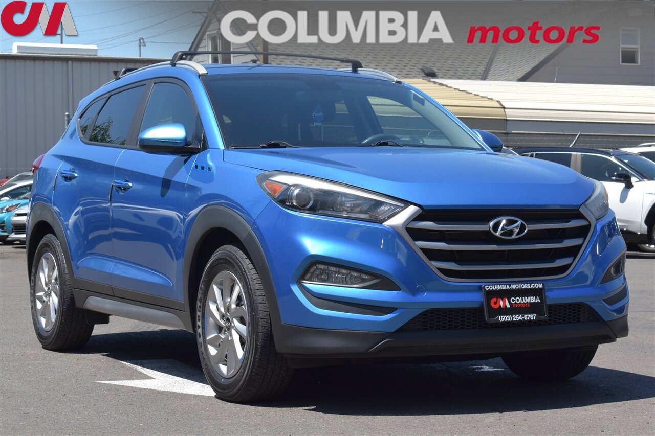 2017 Hyundai TUCSON SE  AWD 4dr SUV! Back Up Camera! Bluetooth w Voice Activation! Tow Hitch! Center Locking Diff! Eco & Sport Drive Modes! - Photo 1 - Portland, OR 97266
