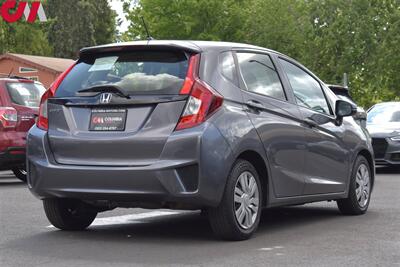 2017 Honda Fit LX  4dr Hatchback! 33 City MPG! 40 Hwy MPG! Back Up Camera! Bluetooth w/Voice Activation! Traction Control! Econ Mode! - Photo 5 - Portland, OR 97266