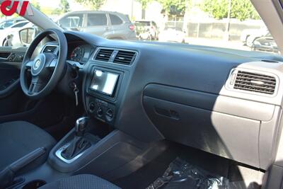 2014 Volkswagen Jetta S  4dr Sedan! Back Up Camera! Bluetooth! Brake Assist and Hill Hold Control! Stability Control! - Photo 12 - Portland, OR 97266