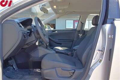 2014 Volkswagen Jetta S  4dr Sedan! Back Up Camera! Bluetooth! Brake Assist and Hill Hold Control! Stability Control! - Photo 10 - Portland, OR 97266