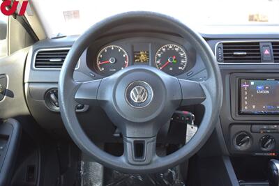 2014 Volkswagen Jetta S  4dr Sedan! Back Up Camera! Bluetooth! Brake Assist and Hill Hold Control! Stability Control! - Photo 14 - Portland, OR 97266