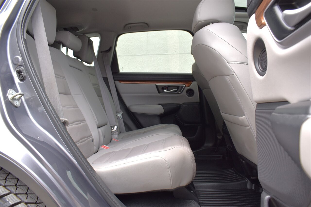 2019 Honda CR-V EX-L AWD 4dr SUV! Turbo Engine! Honda Sensing! Adaptive Cruise Control! Blind Spot Monitoring! Heated Leather Seats! Power Liftgate! Sunroof! Touchscreen Infotainment! Bluetooth! Backup Camera! - Photo 32 - Portland, OR 97266