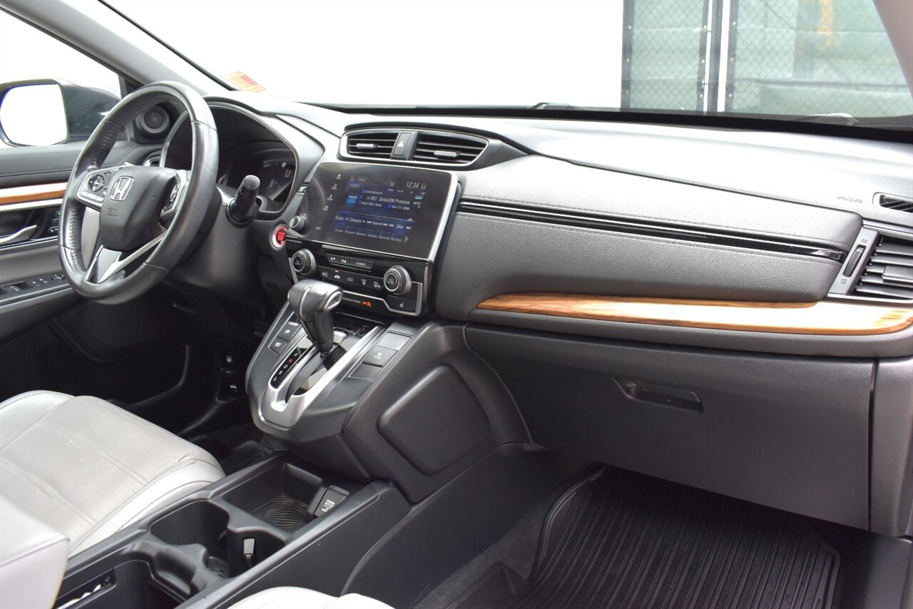 2019 Honda CR-V EX-L AWD 4dr SUV! Turbo Engine! Honda Sensing! Adaptive Cruise Control! Blind Spot Monitoring! Heated Leather Seats! Power Liftgate! Sunroof! Touchscreen Infotainment! Bluetooth! Backup Camera! - Photo 13 - Portland, OR 97266