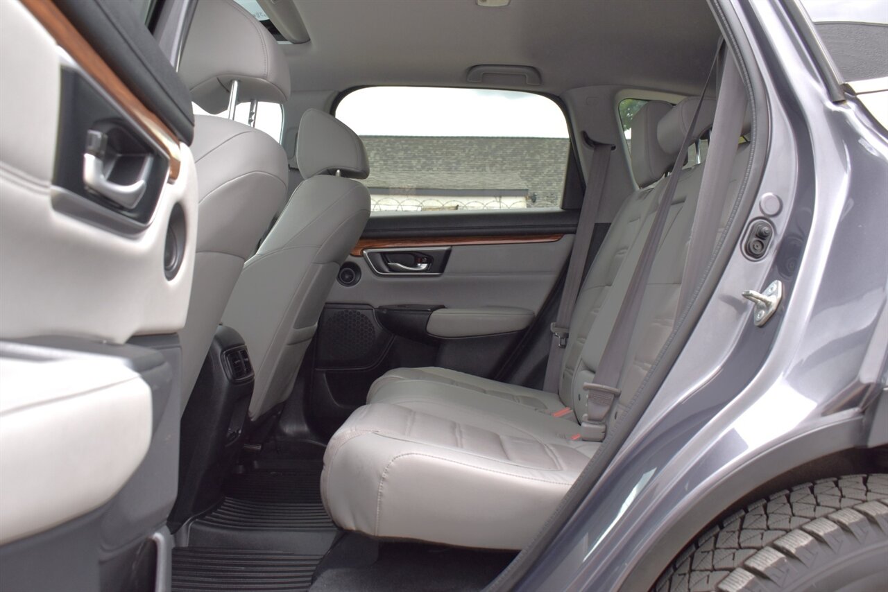 2019 Honda CR-V EX-L AWD 4dr SUV! Turbo Engine! Honda Sensing! Adaptive Cruise Control! Blind Spot Monitoring! Heated Leather Seats! Power Liftgate! Sunroof! Touchscreen Infotainment! Bluetooth! Backup Camera! - Photo 31 - Portland, OR 97266