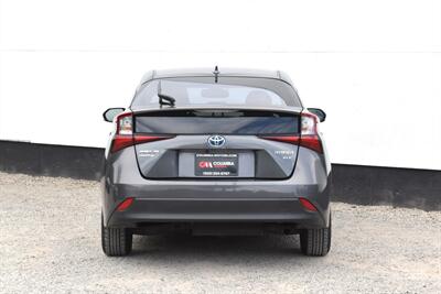 2019 Toyota Prius XLE AWD-e  AWD 4dr Hatchback! 52 City MPG! 48 Hwy MPG! Back Up Camera! Blind Spot Monitor! Pre-Collision Pedestrian Detection! Lane Assist! Bluetooth Connectivity! Heated Seats! Qi-Wireless Charging! - Photo 4 - Portland, OR 97266