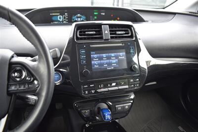 2019 Toyota Prius XLE AWD-e  AWD 4dr Hatchback! 52 City MPG! 48 Hwy MPG! Back Up Camera! Blind Spot Monitor! Pre-Collision Pedestrian Detection! Lane Assist! Bluetooth Connectivity! Heated Seats! Qi-Wireless Charging! - Photo 19 - Portland, OR 97266