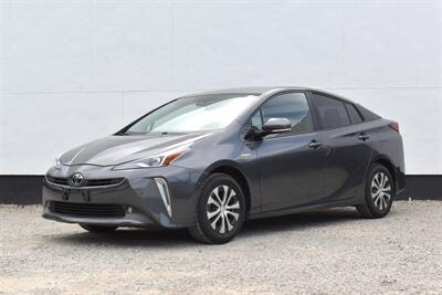 2019 Toyota Prius XLE AWD-e  AWD 4dr Hatchback! 52 City MPG! 48 Hwy MPG! Back Up Camera! Blind Spot Monitor! Pre-Collision Pedestrian Detection! Lane Assist! Bluetooth Connectivity! Heated Seats! Qi-Wireless Charging! - Photo 8 - Portland, OR 97266