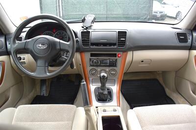 2006 Subaru Outback 2.5i  AWD 4dr Wagon! 5-Speed Manual! Heated Seats! Roof Rack! All Weather Mats! - Photo 12 - Portland, OR 97266