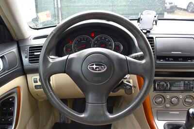 2006 Subaru Outback 2.5i  AWD 4dr Wagon! 5-Speed Manual! Heated Seats! Roof Rack! All Weather Mats! - Photo 13 - Portland, OR 97266