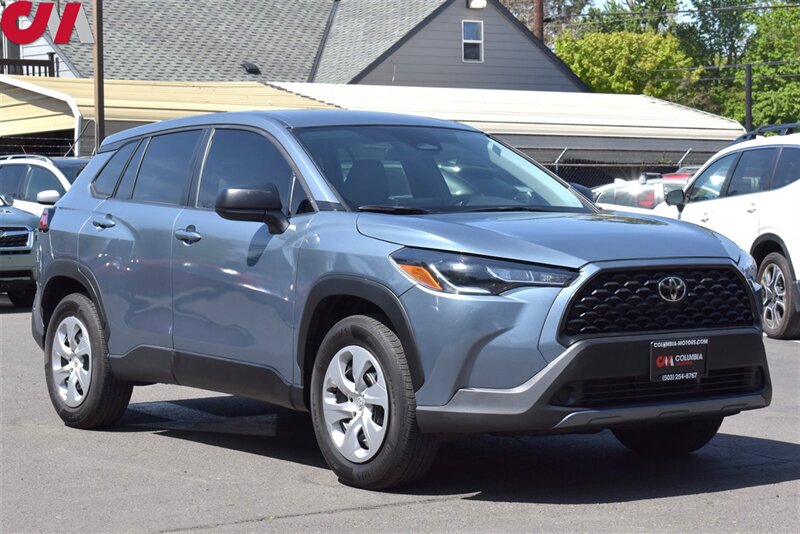 2024 Toyota Corolla Cross L  4dr Crossover Back-Up Cam! Pre-Collision Sys. w/Pedestrian Detection! Brake Hold Feature! Traction Control! Toyota Safety Sense 3.0! Bluetooth! Apple CarPlay & Android Auto!