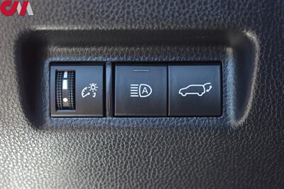 2019 Toyota RAV4 Hybrid XSE  AWD 4dr SUV**BY APPOINTMENT ONLY** 41 City MPG! 38 Hwy MPG! Back Up Cam! Lane Assist! Collision Mitigation! Navi! Heated Leather Seats!  Eco & Sport Modes! Powered Liftgate! Pano-Sunroof! - Photo 16 - Portland, OR 97266