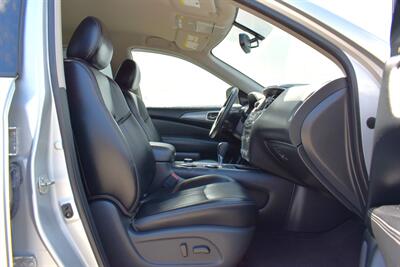 2019 Nissan Pathfinder SL  4X4 4dr SUV! 3rd Row Seats! Back Up Camera! Blind Spot Monitor! Bluetooth! Navigation! Heated Leather Seats! Heated Steering Wheel! Powered Liftgate! Selectable 4WD with 2WD / Auto / Lock Modes! - Photo 30 - Portland, OR 97266