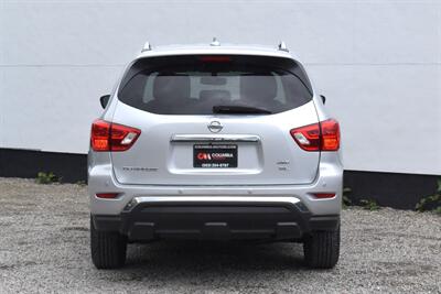 2019 Nissan Pathfinder SL  4X4 4dr SUV! 3rd Row Seats! Back Up Camera! Blind Spot Monitor! Bluetooth! Navigation! Heated Leather Seats! Heated Steering Wheel! Powered Liftgate! Selectable 4WD with 2WD / Auto / Lock Modes! - Photo 4 - Portland, OR 97266