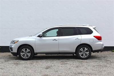 2019 Nissan Pathfinder SL  4X4 4dr SUV! 3rd Row Seats! Back Up Camera! Blind Spot Monitor! Bluetooth! Navigation! Heated Leather Seats! Heated Steering Wheel! Powered Liftgate! Selectable 4WD with 2WD / Auto / Lock Modes! - Photo 9 - Portland, OR 97266