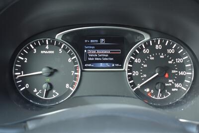 2019 Nissan Pathfinder SL  4X4 4dr SUV! 3rd Row Seats! Back Up Camera! Blind Spot Monitor! Bluetooth! Navigation! Heated Leather Seats! Heated Steering Wheel! Powered Liftgate! Selectable 4WD with 2WD / Auto / Lock Modes! - Photo 17 - Portland, OR 97266