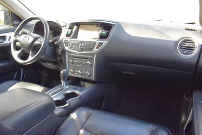 2019 Nissan Pathfinder SL  4X4 4dr SUV! 3rd Row Seats! Back Up Camera! Blind Spot Monitor! Bluetooth! Navigation! Heated Leather Seats! Heated Steering Wheel! Powered Liftgate! Selectable 4WD with 2WD / Auto / Lock Modes! - Photo 12 - Portland, OR 97266