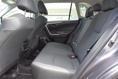 2021 Toyota RAV4 LE  AWD 4dr SUV! Back Up Camera! Lane Assist! Pre-Collision Sys w/ Pedestrian Detection! Bluetooth Connectivity! Eco/Sport/Snow/Sand Drive Modes! Roof-Rack! All Weather Mats! - Photo 27 - Portland, OR 97266
