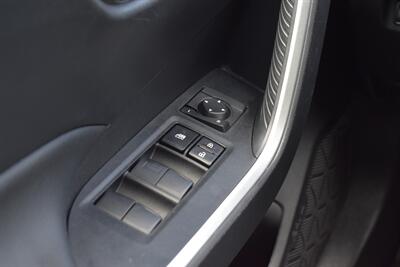 2021 Toyota RAV4 LE  AWD 4dr SUV! Back Up Camera! Lane Assist! Pre-Collision Sys w/ Pedestrian Detection! Bluetooth Connectivity! Eco/Sport/Snow/Sand Drive Modes! Roof-Rack! All Weather Mats! - Photo 16 - Portland, OR 97266