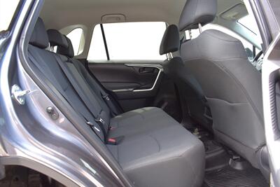 2021 Toyota RAV4 LE  AWD 4dr SUV! Back Up Camera! Lane Assist! Pre-Collision Sys w/ Pedestrian Detection! Bluetooth Connectivity! Eco/Sport/Snow/Sand Drive Modes! Roof-Rack! All Weather Mats! - Photo 28 - Portland, OR 97266