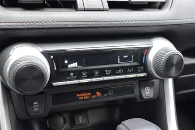 2021 Toyota RAV4 LE  AWD 4dr SUV! Back Up Camera! Lane Assist! Pre-Collision Sys w/ Pedestrian Detection! Bluetooth Connectivity! Eco/Sport/Snow/Sand Drive Modes! Roof-Rack! All Weather Mats! - Photo 24 - Portland, OR 97266