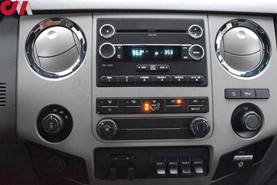 2016 Ford F-350 Super Duty XLT  4X4 4dr Crew Cab 8ft. LB SRW Pickup! 2H/4H/4L! Tow Pkg! Bluetooth/USB/Aux-In! Traction Control! LEER Hard Top Canopy! Traction Control! Keyless Entry Keypad! Tailgate Step with Assist Handle! - Photo 16 - Portland, OR 97266