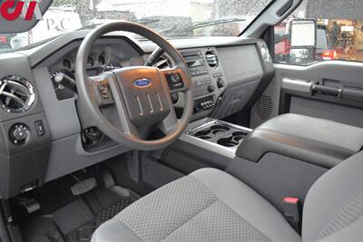 2016 Ford F-350 Super Duty XLT  4X4 4dr Crew Cab 8ft. LB SRW Pickup! 2H/4H/4L! Tow Pkg! Bluetooth/USB/Aux-In! Traction Control! LEER Hard Top Canopy! Traction Control! Keyless Entry Keypad! Tailgate Step with Assist Handle! - Photo 3 - Portland, OR 97266