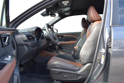 2025 Subaru Forester Touring  4dr Crossover! X-Mode! EyeSight Assist Tech! Adaptive Cruise Control! Lane Keep Assist! Lane Departure Warning! Pre-Collision Braking! Blind Spot Detection! Rear Cross Traffic Alert! Backup Camera! - Photo 10 - Portland, OR 97266