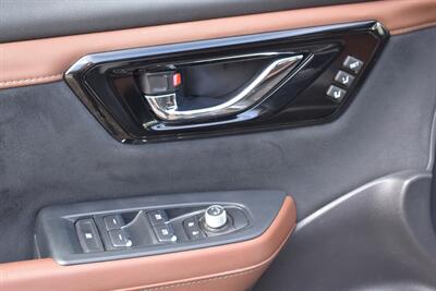 2025 Subaru Forester Touring  4dr Crossover! X-Mode! EyeSight Assist Tech! Adaptive Cruise Control! Lane Keep Assist! Lane Departure Warning! Pre-Collision Braking! Blind Spot Detection! Rear Cross Traffic Alert! Backup Camera! - Photo 17 - Portland, OR 97266