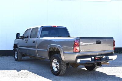 2007 Chevrolet Silverado 2500 LT3 4dr Crew Cab 4WD LB**BY APPOINTMENT ONLY**Selectable 4-WD-(2HI/4HI & 4LO)! Apple CarPlay! Android Auto! Heated Leather Seats! Sunroof! Edge Performance Monitor! Tow Package! - Photo 2 - Portland, OR 97266