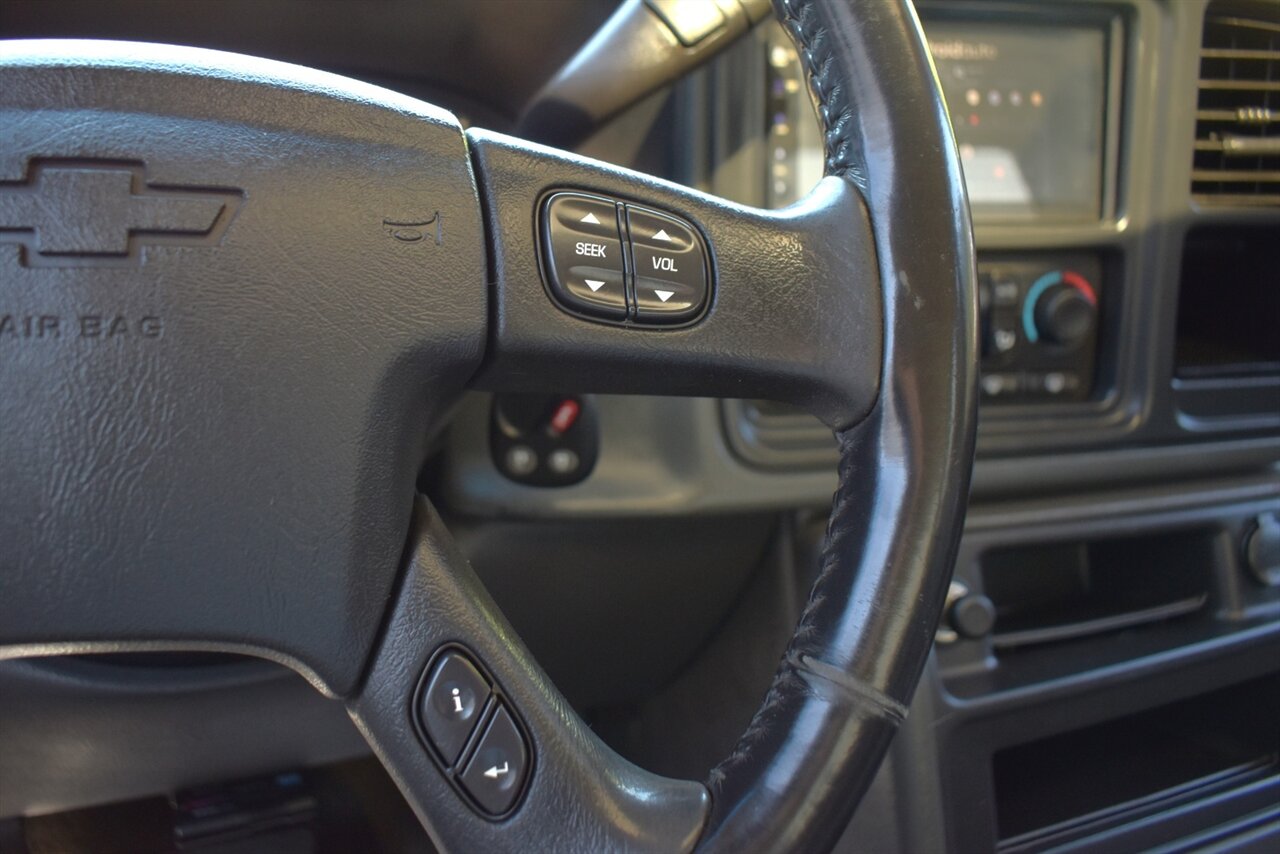 2007 Chevrolet Silverado 2500 LT3 4dr Crew Cab 4WD LB**BY APPOINTMENT ONLY**Selectable 4-WD-(2HI/4HI & 4LO)! Apple CarPlay! Android Auto! Heated Leather Seats! Sunroof! Edge Performance Monitor! Tow Package! - Photo 16 - Portland, OR 97266