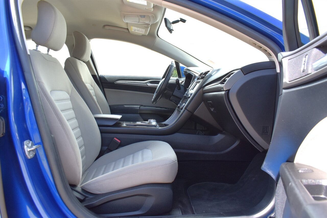 2018 Ford Fusion Hybrid S 4dr Sedan! Back Up Camera! 43 City MPG! 41 Hwy MPG! Eco Drive Mode! Bluetooth Connectivity! - Photo 25 - Portland, OR 97266