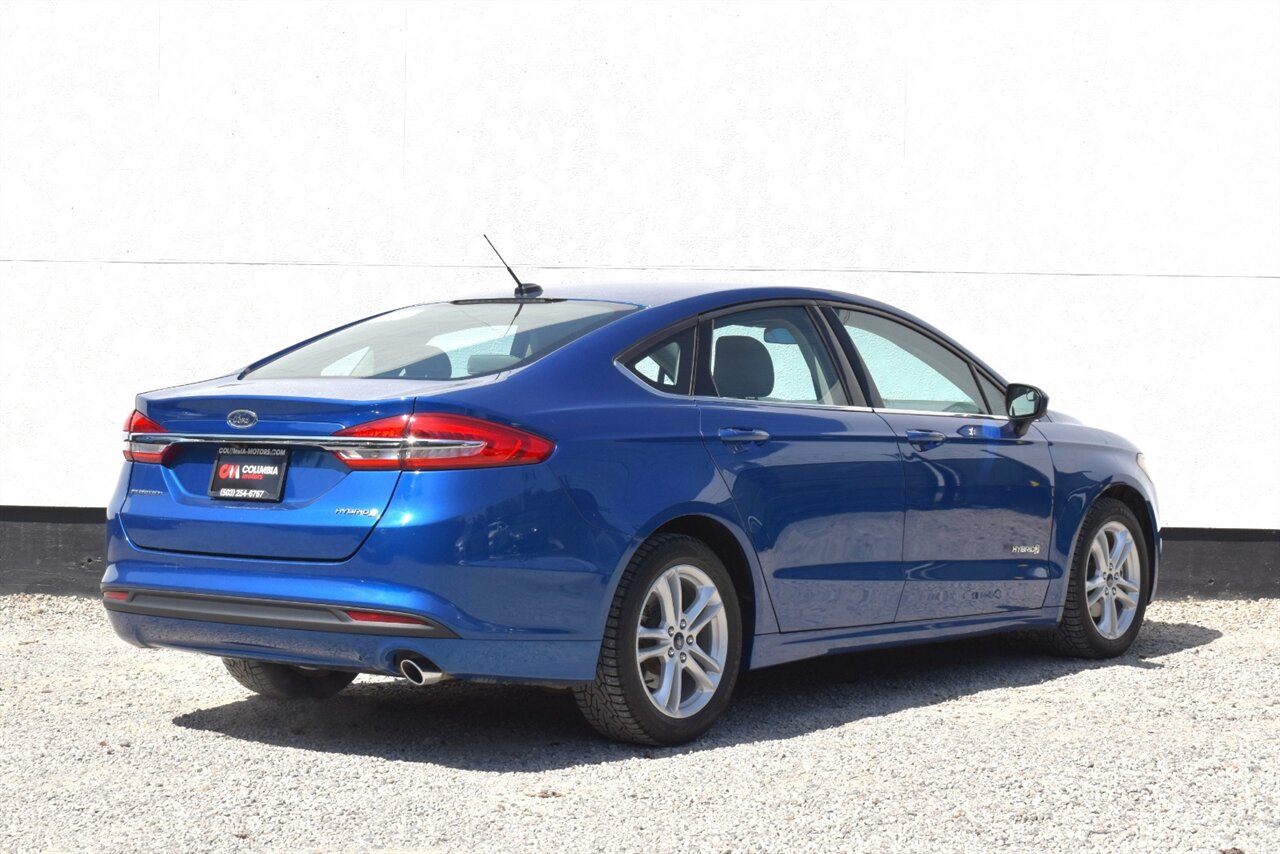 2018 Ford Fusion Hybrid S 4dr Sedan! Back Up Camera! 43 City MPG! 41 Hwy MPG! Eco Drive Mode! Bluetooth Connectivity! - Photo 5 - Portland, OR 97266