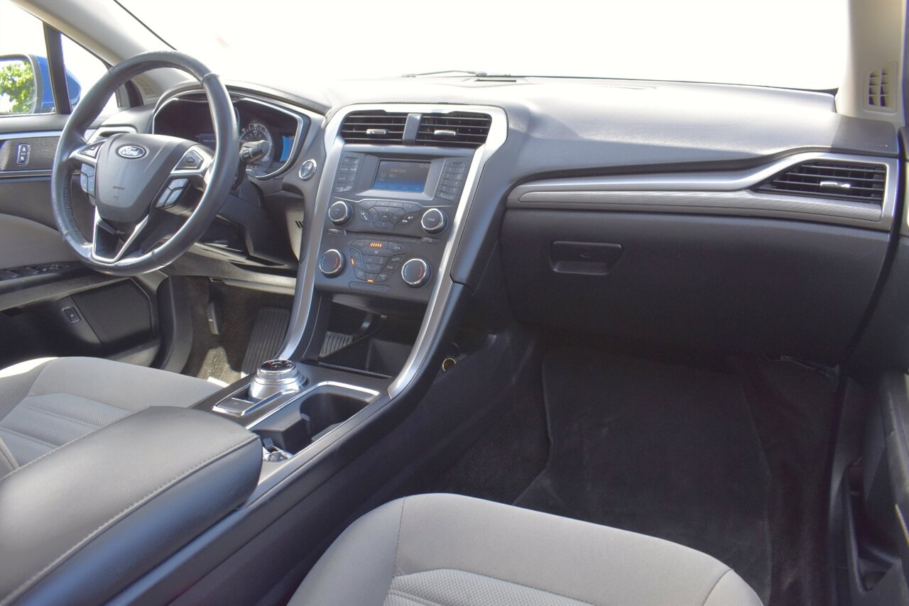 2018 Ford Fusion Hybrid S 4dr Sedan! Back Up Camera! 43 City MPG! 41 Hwy MPG! Eco Drive Mode! Bluetooth Connectivity! - Photo 12 - Portland, OR 97266