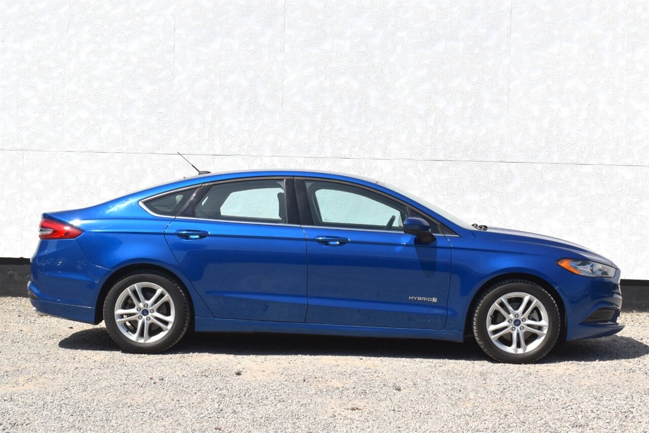 2018 Ford Fusion Hybrid S 4dr Sedan! Back Up Camera! 43 City MPG! 41 Hwy MPG! Eco Drive Mode! Bluetooth Connectivity! - Photo 6 - Portland, OR 97266