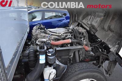 2023 Chevrolet Box Truck 5500XD LCF Diesel 18FT  2WD Reg Cab 176 " **BY APPOINTMENT ONLY**  Back-Up Cam! USB & AUX Input! Waltco Liftgate! Extended Powertrain Warranty Included! - Photo 26 - Portland, OR 97266