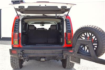 2007 Hummer H2 4dr SUV 4WD**APPOINTMENT ONLY**Custom Flame Paint! Back Up Cam! Navi! Bluetooth! Winch! LED Aux-Lighting! Heavy-Duty Front Guard! Sunroof! Tow Pkg! Bose Audio! Heated Leather Seats! PA & Siren System! - Photo 38 - Portland, OR 97266
