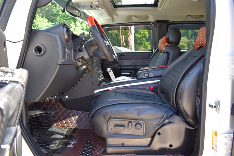 2007 Hummer H2 4dr SUV 4WD**APPOINTMENT ONLY**Custom Flame Paint! Back Up Cam! Navi! Bluetooth! Winch! LED Aux-Lighting! Heavy-Duty Front Guard! Sunroof! Tow Pkg! Bose Audio! Heated Leather Seats! PA & Siren System! - Photo 10 - Portland, OR 97266