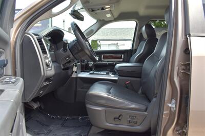 2010 Dodge Ram 1500 Laramie  4x4 4dr Quad Cab 6.3 ft. SB Pickup! Back Up Camera! Parking Assist! Tow Pkg! 4WD Auto & Low Range! Heated & Ventilated Leather Seats! Bluetooth! - Photo 10 - Portland, OR 97266