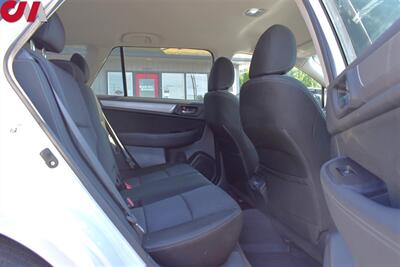 2018 Subaru Outback 2.5i Premium  AWD 4dr Wagon**BY APPOINTMENT ONLY** EyeSight Assist Tech! X-Mode! Back Up Cam! Blind Spot Monitor! Apple CarPlay! Android Auto! Roof-Rack! Trunk Cargo Cover! - Photo 23 - Portland, OR 97266