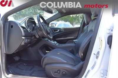 2015 Chrysler 200 S AWD 4dr Sedan! Push Start! Back Up Camera! Uconnect Infotainment System! Bluetooth w/Voice Activation! Premium Audio System! Traction Control! - Photo 10 - Portland, OR 97266