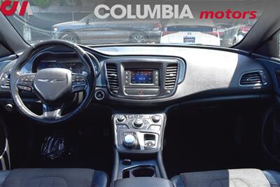 2015 Chrysler 200 S AWD 4dr Sedan! Push Start! Back Up Camera! Uconnect Infotainment System! Bluetooth w/Voice Activation! Premium Audio System! Traction Control! - Photo 11 - Portland, OR 97266