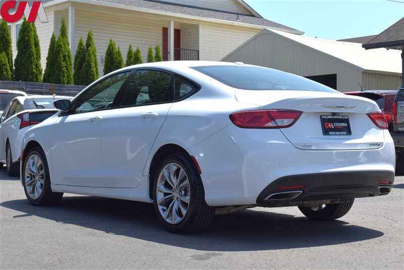 2015 Chrysler 200 S  AWD 4dr Sedan! Push Start! Back Up Camera! Uconnect Infotainment System! Bluetooth w/Voice Activation! Premium Audio System! Traction Control!