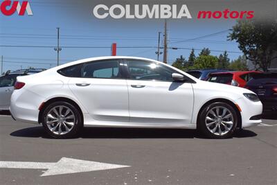 2015 Chrysler 200 S AWD 4dr Sedan! Push Start! Back Up Camera! Uconnect Infotainment System! Bluetooth w/Voice Activation! Premium Audio System! Traction Control! - Photo 6 - Portland, OR 97266