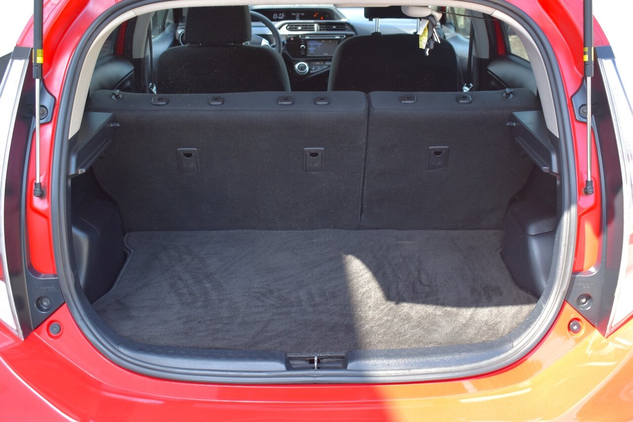 2015 Toyota Prius c Two 4dr Hatchback! 53 City MPG! 46 Hwy MPG! Brake Assist & Smart Stop Technology! Ev & Eco Modes! Traction Control! Bluetooth Connectivity! All Weather Mats! - Photo 30 - Portland, OR 97266