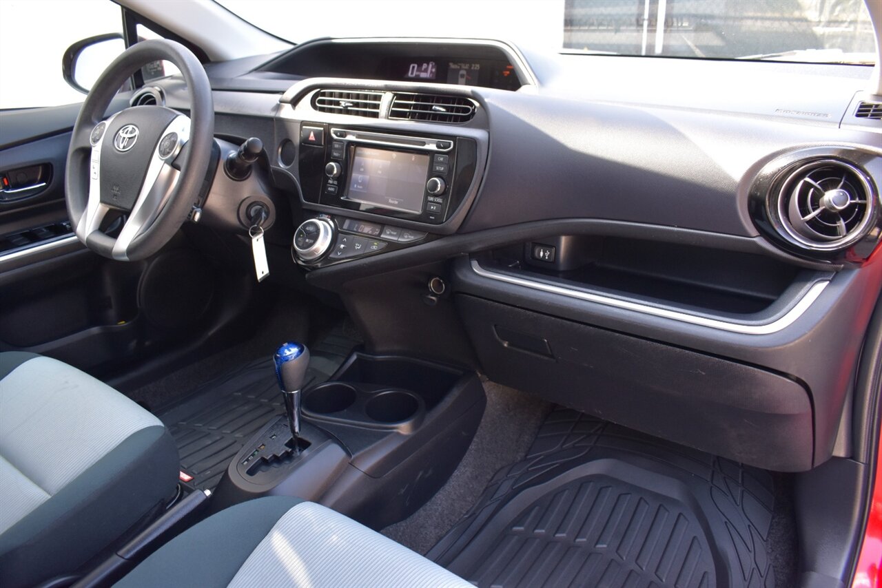 2015 Toyota Prius c Two 4dr Hatchback! 53 City MPG! 46 Hwy MPG! Brake Assist & Smart Stop Technology! Ev & Eco Modes! Traction Control! Bluetooth Connectivity! All Weather Mats! - Photo 12 - Portland, OR 97266