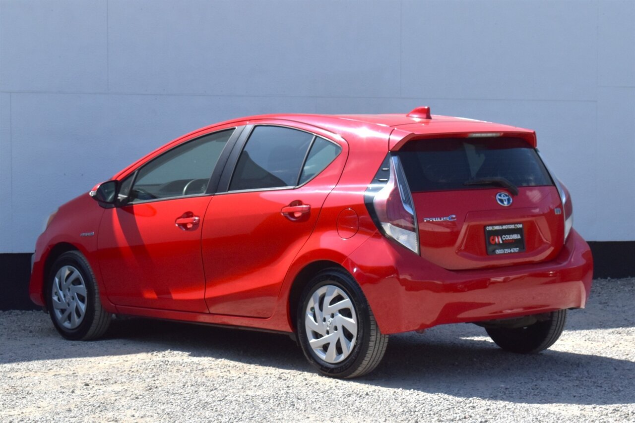 2015 Toyota Prius c Two 4dr Hatchback! 53 City MPG! 46 Hwy MPG! Brake Assist & Smart Stop Technology! Ev & Eco Modes! Traction Control! Bluetooth Connectivity! All Weather Mats! - Photo 2 - Portland, OR 97266